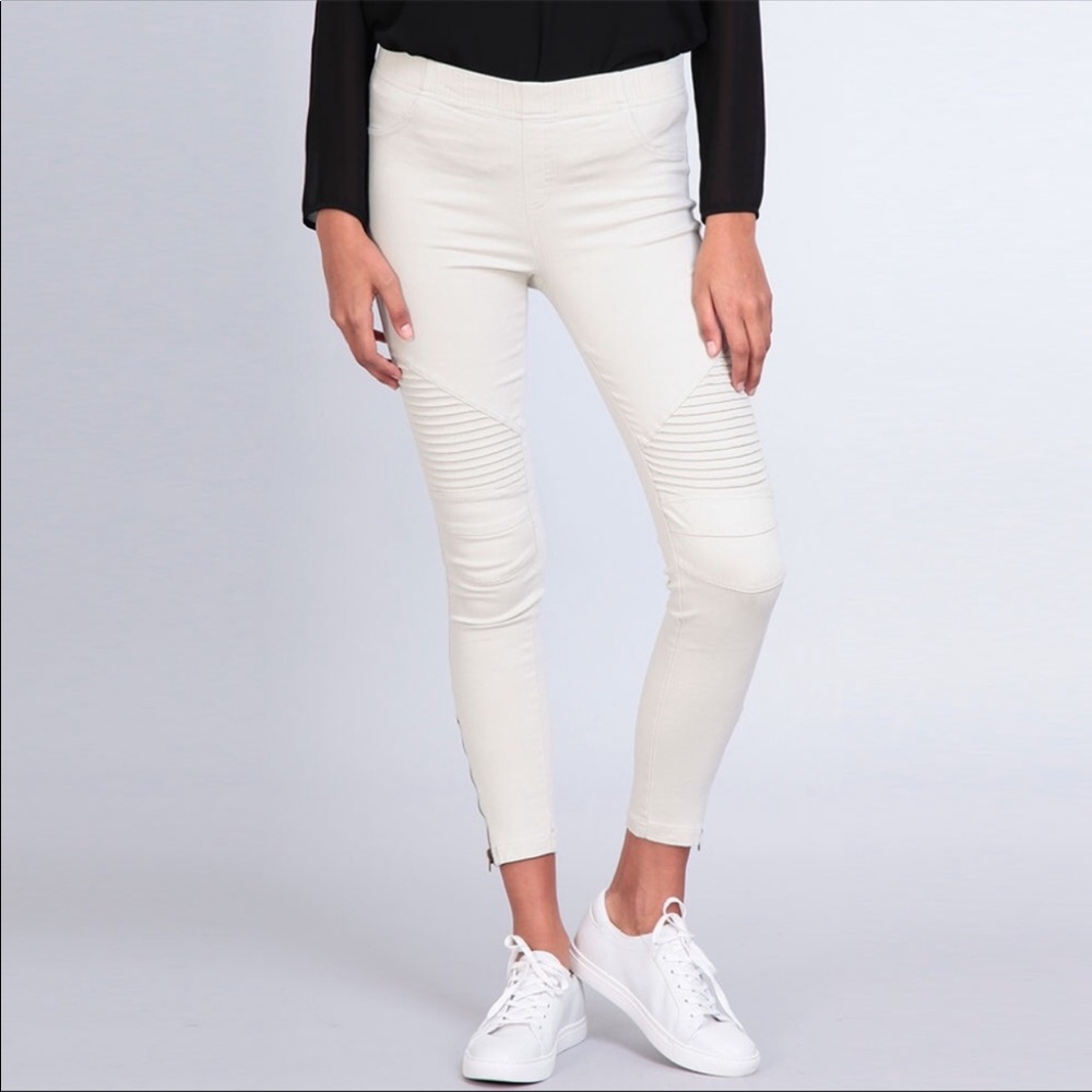 NWT jeggings with zippers